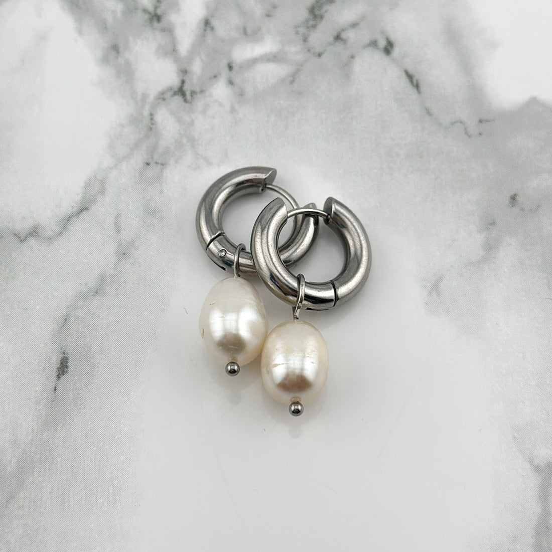 Chunk pearl hoops