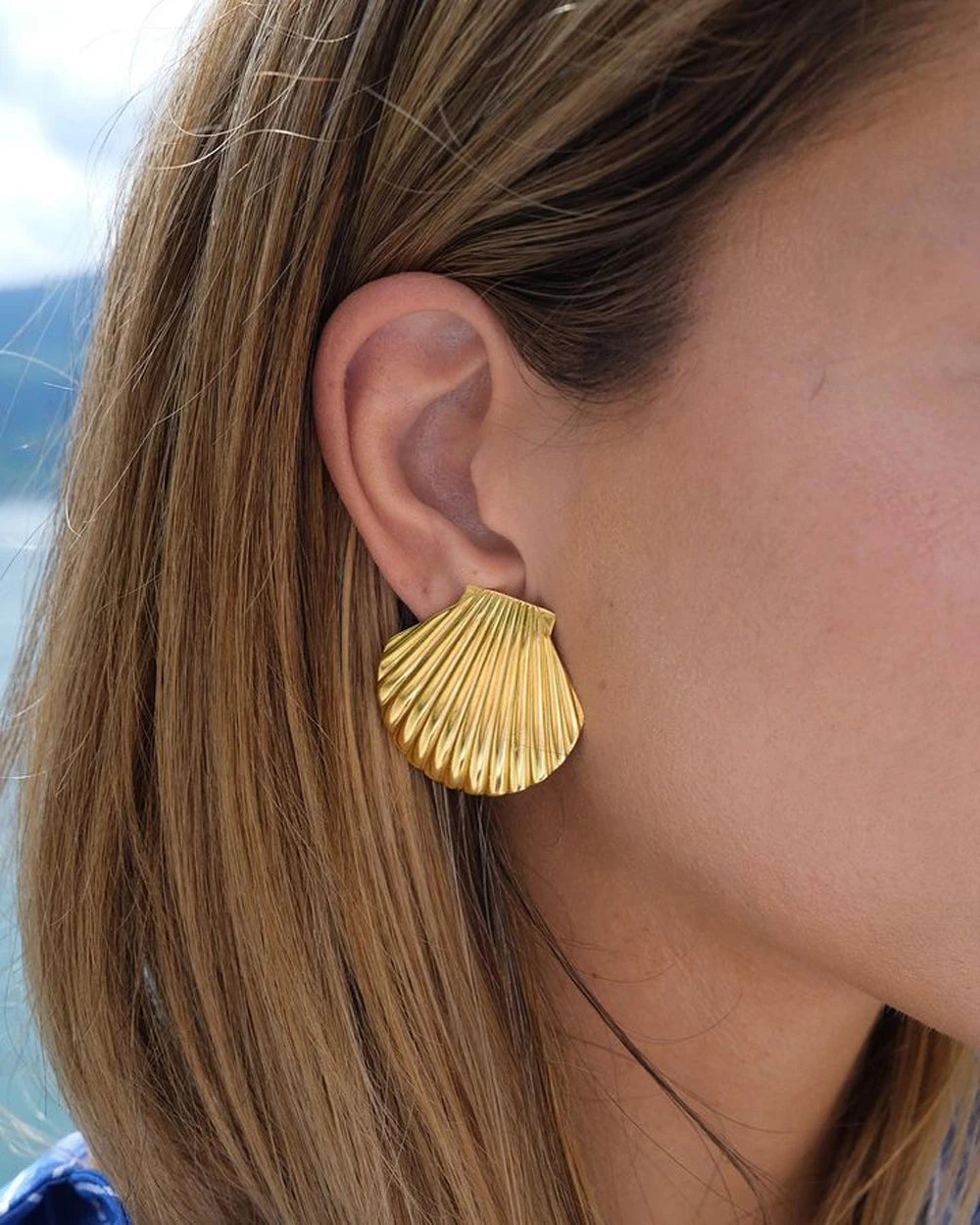 Clam shell earrings